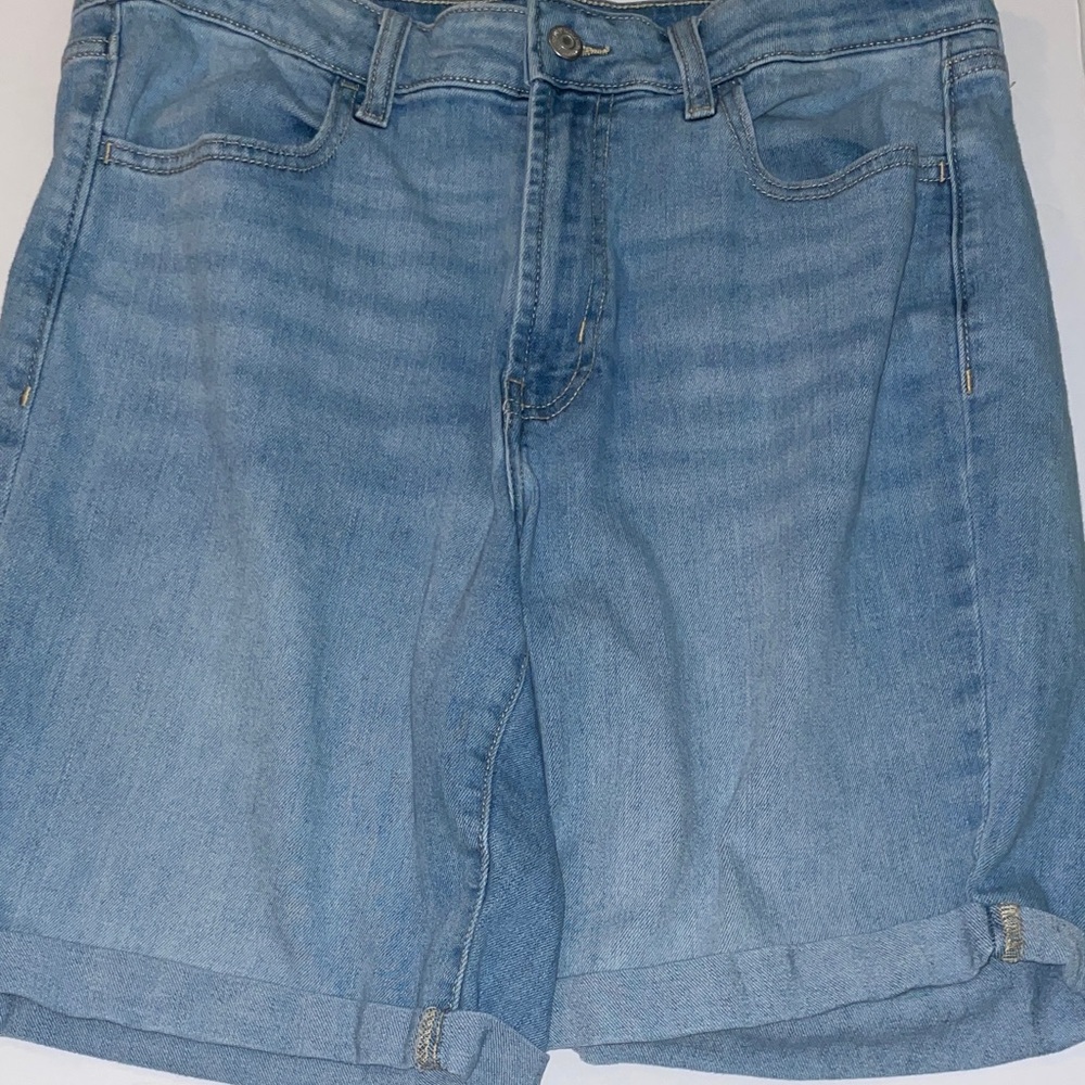Old Navy Women's Light Blue Denim Shorts